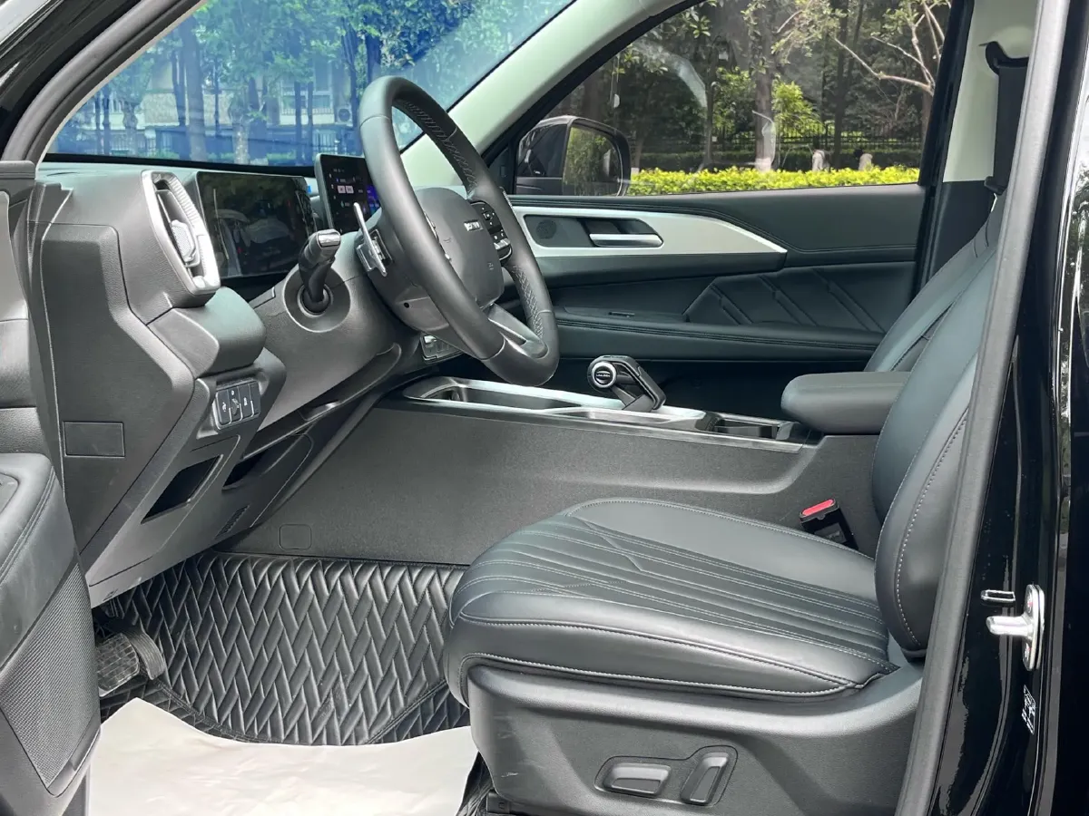 2025 Haval H5 2.0T 224HP L4 8AT,autocango,china used car exporter,china ev exporter,chinese used car exporter,chinese used ev exporter