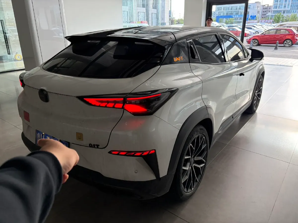 2022 ChangAn UNI-T 1.5T 188HP L4 7DCT,autocango,china used car exporter,china ev exporter,chinese used car exporter,chinese used ev exporter