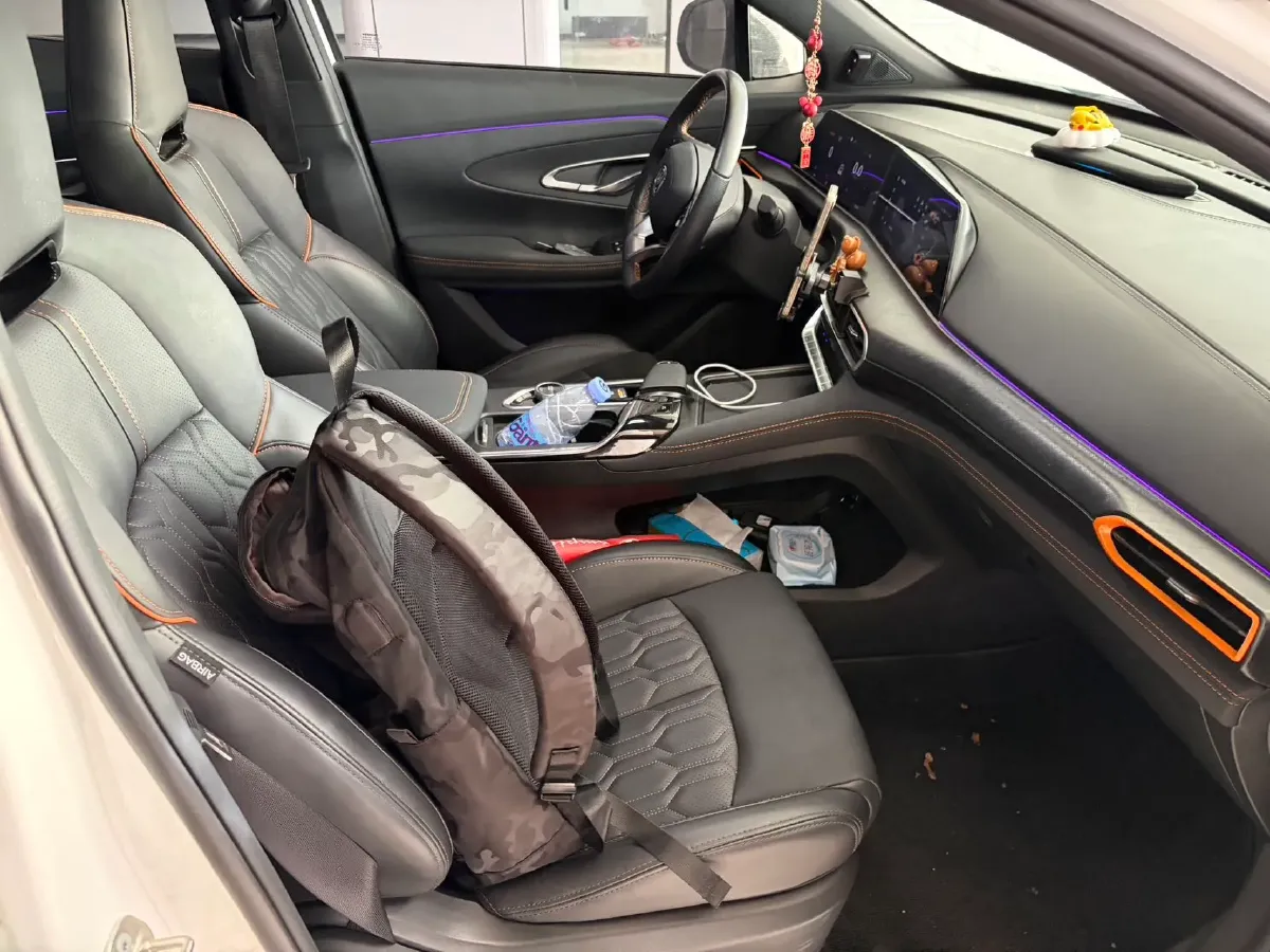 2022 ChangAn UNI-T 1.5T 188HP L4 7DCT,autocango,china used car exporter,china ev exporter,chinese used car exporter,chinese used ev exporter