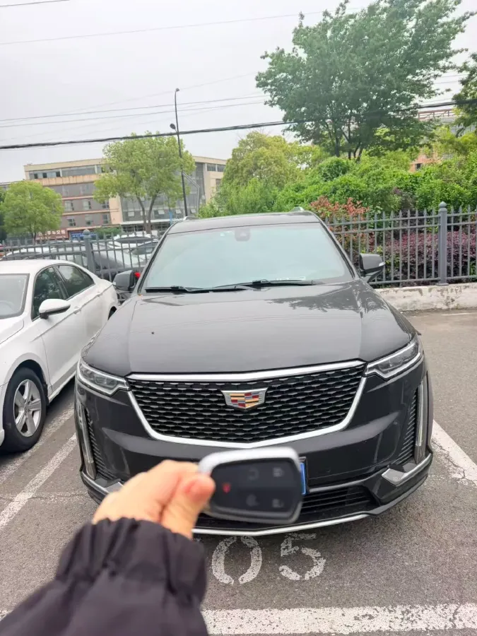 2022 Cadillac XT6 2.0T 237HP L4 9AT,autocango,china used car exporter,china ev exporter,chinese used car exporter,chinese used ev exporter