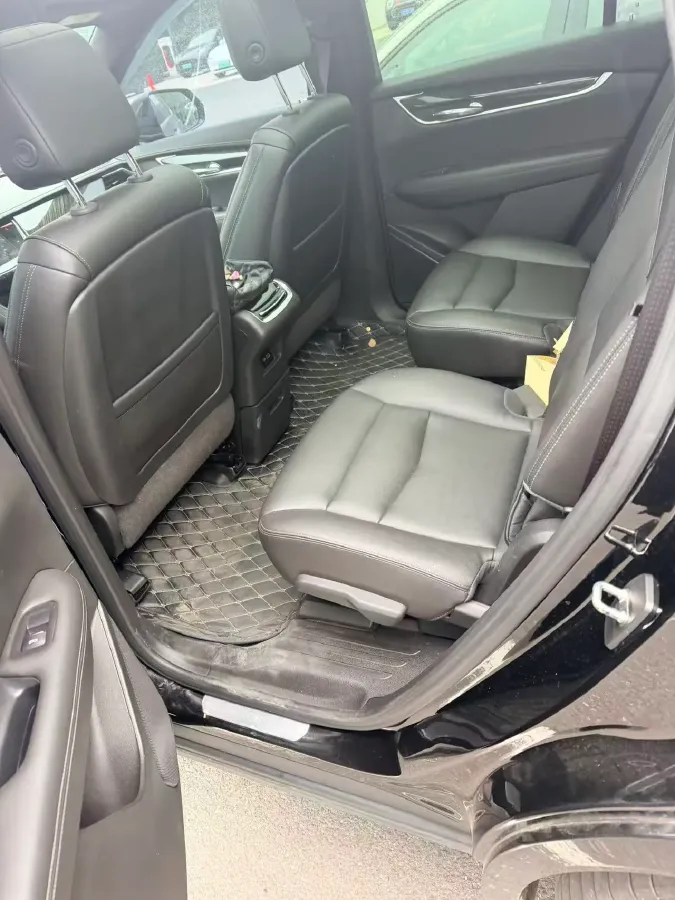 2022 Cadillac XT6 2.0T 237HP L4 9AT,autocango,china used car exporter,china ev exporter,chinese used car exporter,chinese used ev exporter