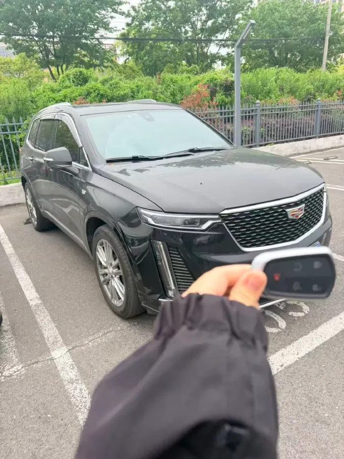 2022 Cadillac XT6 2.0T 237HP L4 9AT,autocango,china used car exporter,china ev exporter,chinese used car exporter,chinese used ev exporter