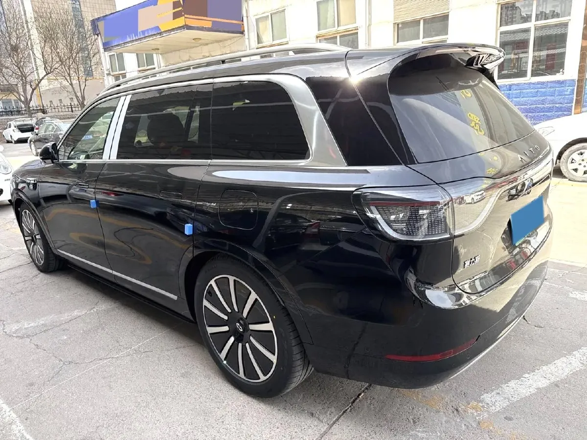 2025 AITO AITO M9 REEV 160HP REEV 52KWH,autocango,china used car exporter,china ev exporter,chinese used car exporter,chinese used ev exporter