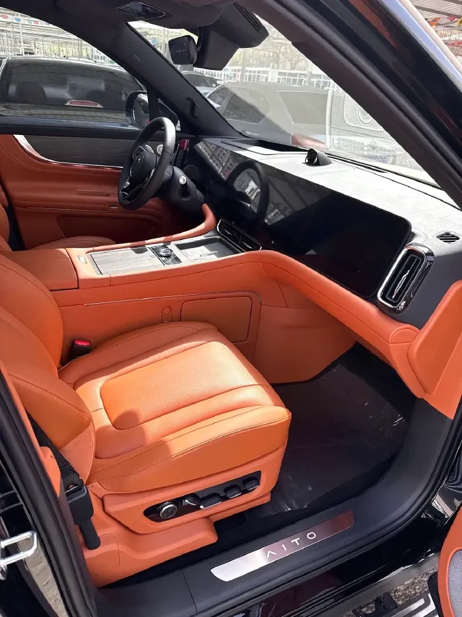 2025 AITO AITO M9 REEV 160HP REEV 52KWH,autocango,china used car exporter,china ev exporter,chinese used car exporter,chinese used ev exporter