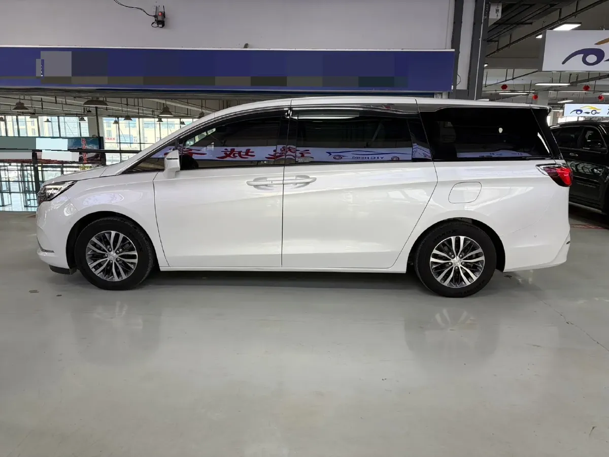 2021 Buick GL8 2.0T 237HP L4 9AT,autocango,china used car exporter,china ev exporter,chinese used car exporter,chinese used ev exporter