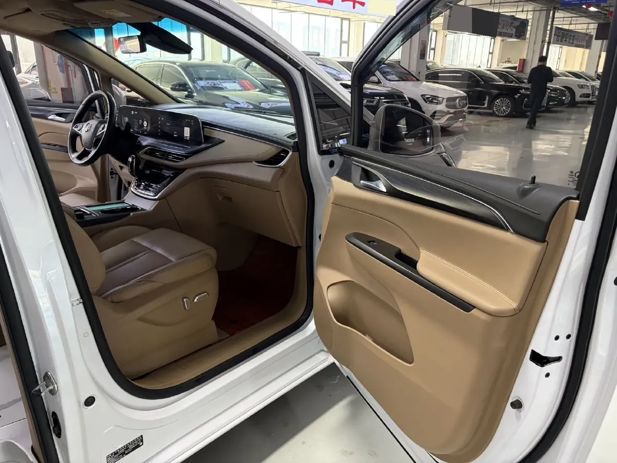 2021 Buick GL8 2.0T 237HP L4 9AT,autocango,china used car exporter,china ev exporter,chinese used car exporter,chinese used ev exporter