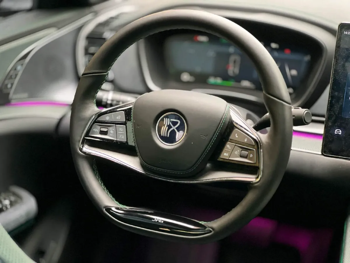 2022 Toyota Highlander 2.5L 192HP L4 E-CVT Hybrid,autocango,china used car exporter,china ev exporter,chinese used car exporter,chinese used ev exporter