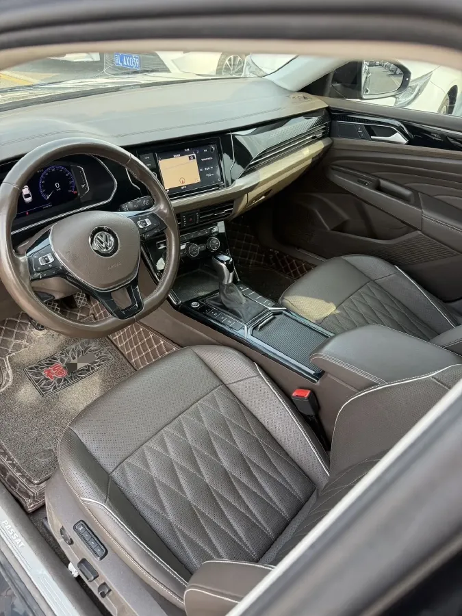 2019 Volvo V40 1.5T 152HP L4 6AT,autocango,china used car exporter,china ev exporter,chinese used car exporter,chinese used ev exporter