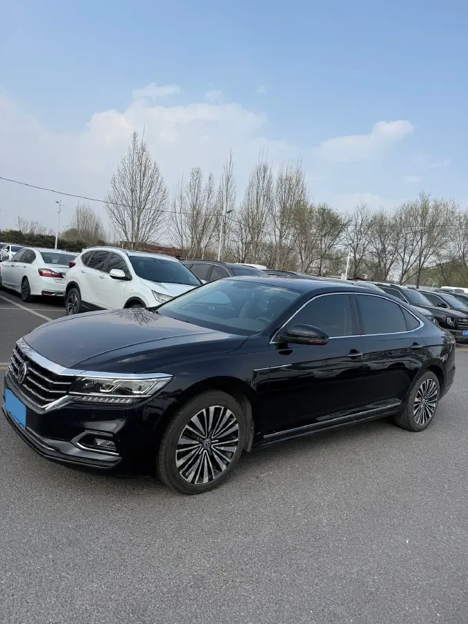 2019 Volvo V40 1.5T 152HP L4 6AT,autocango,china used car exporter,china ev exporter,chinese used car exporter,chinese used ev exporter
