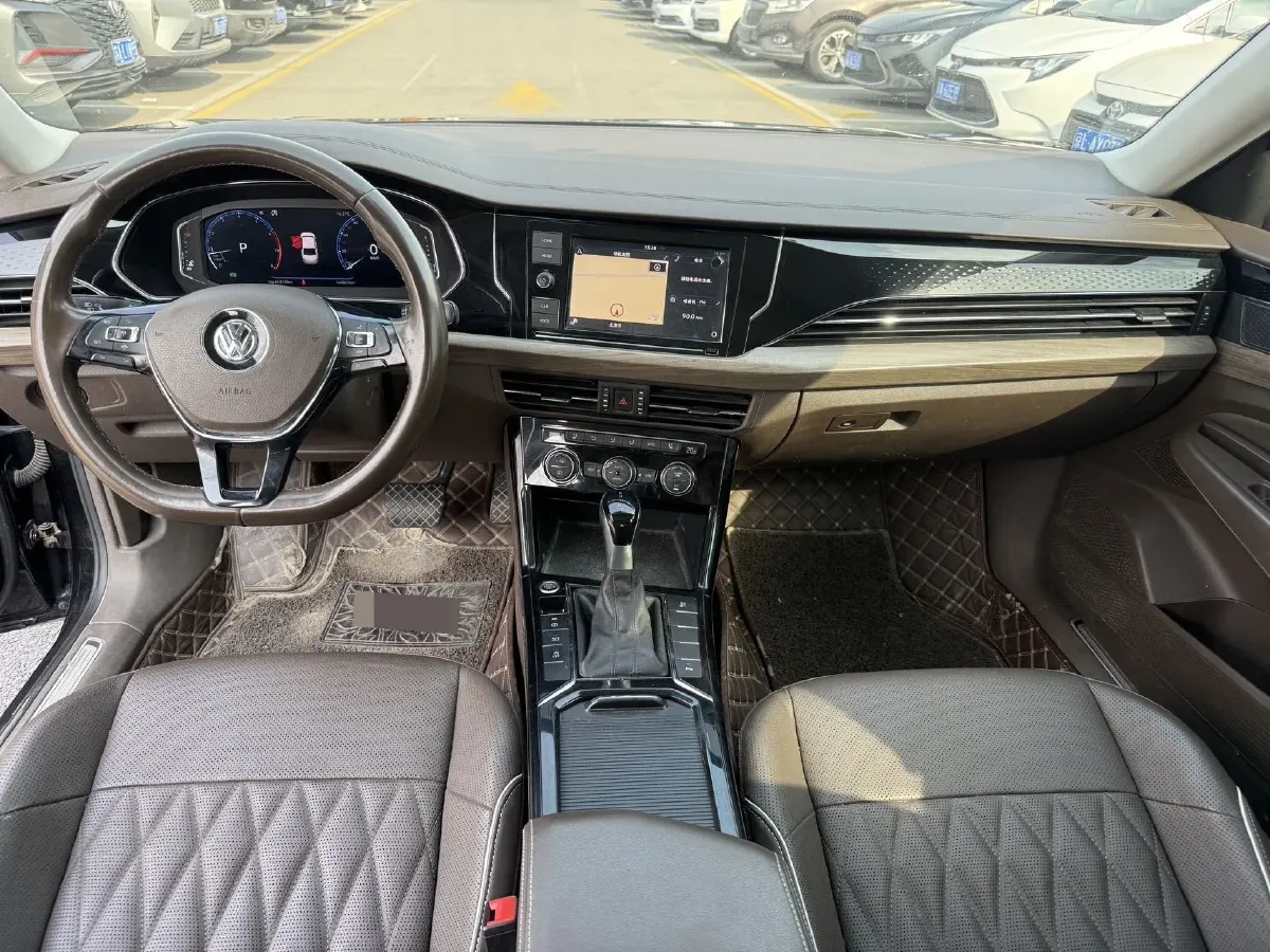 2019 Volvo V40 1.5T 152HP L4 6AT,autocango,china used car exporter,china ev exporter,chinese used car exporter,chinese used ev exporter