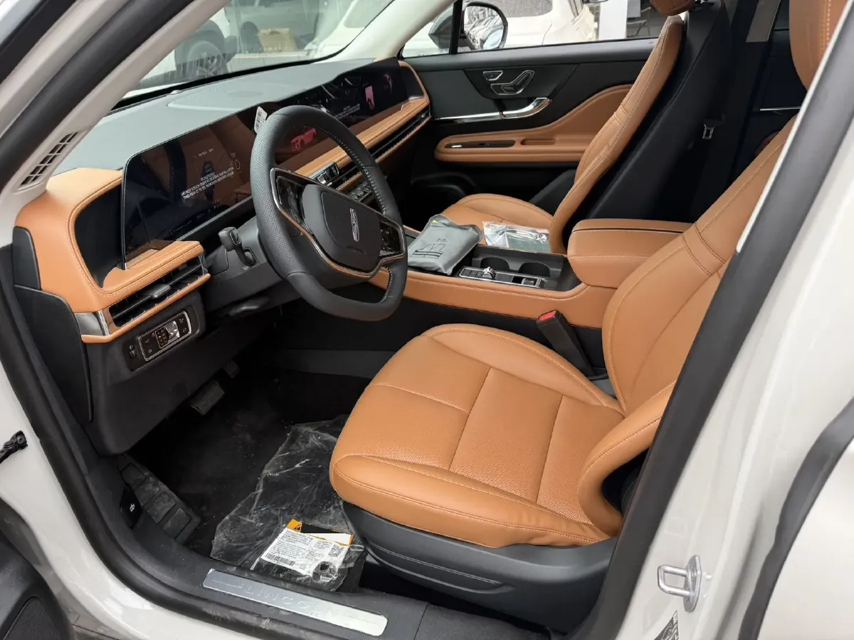 2024 Lincoln Corsair 1.5T 193HP L4 E-CVT Hybrid,autocango,china used car exporter,china ev exporter,chinese used car exporter,chinese used ev exporter