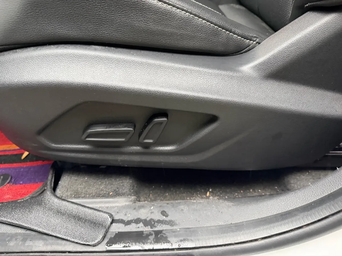 2018 Roewe RX5 1.5T 169HP L4 6MT,autocango,china used car exporter,china ev exporter,chinese used car exporter,chinese used ev exporter