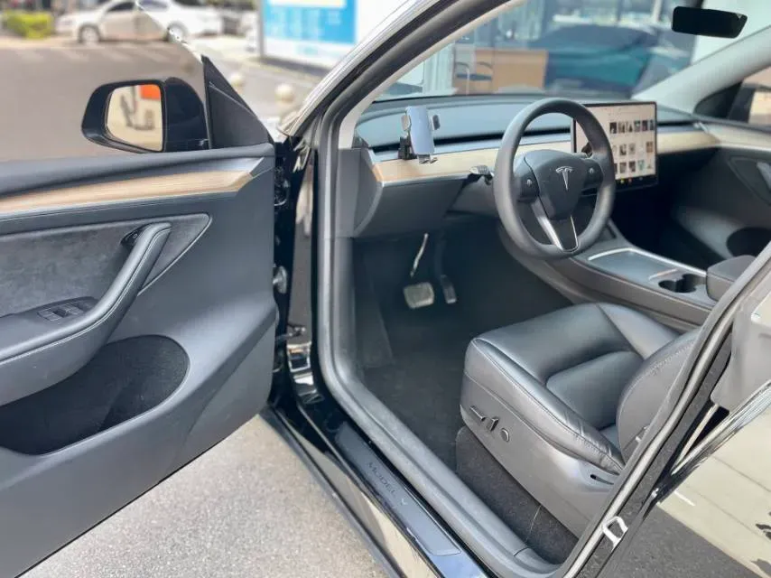 2022 Tesla Model Y BEV 60KWH,autocango,china used car exporter,china ev exporter,chinese used car exporter,chinese used ev exporter