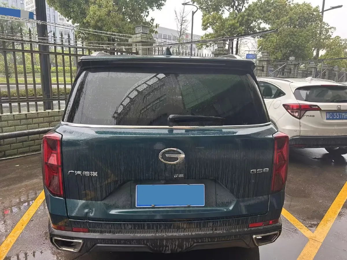 2022 GAC Trumpchi GS8 2.0T 252HP L4 8AT,autocango,china used car exporter,china ev exporter,chinese used car exporter,chinese used ev exporter