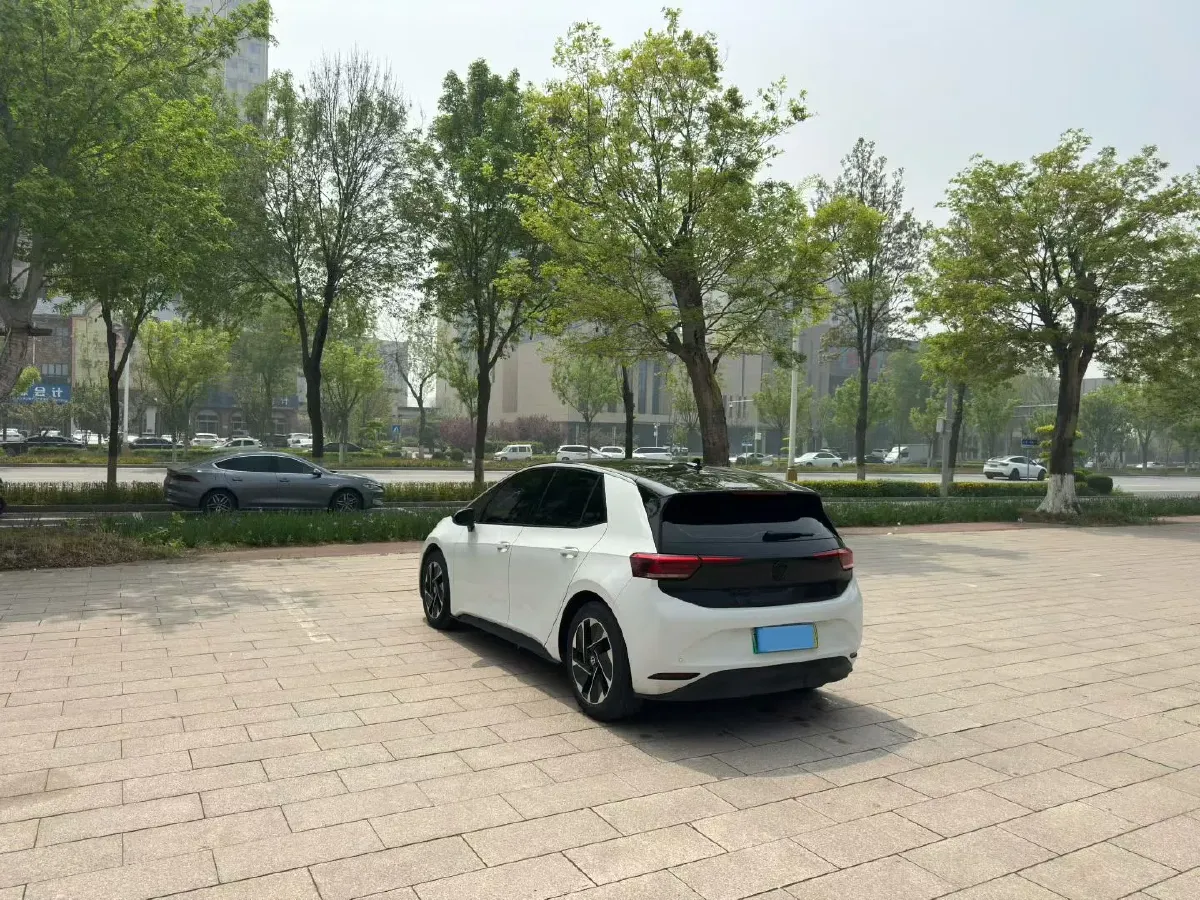 2024 Volkswagen ID.3 BEV 52.8KWH,autocango,china used car exporter,china ev exporter,chinese used car exporter,chinese used ev exporter