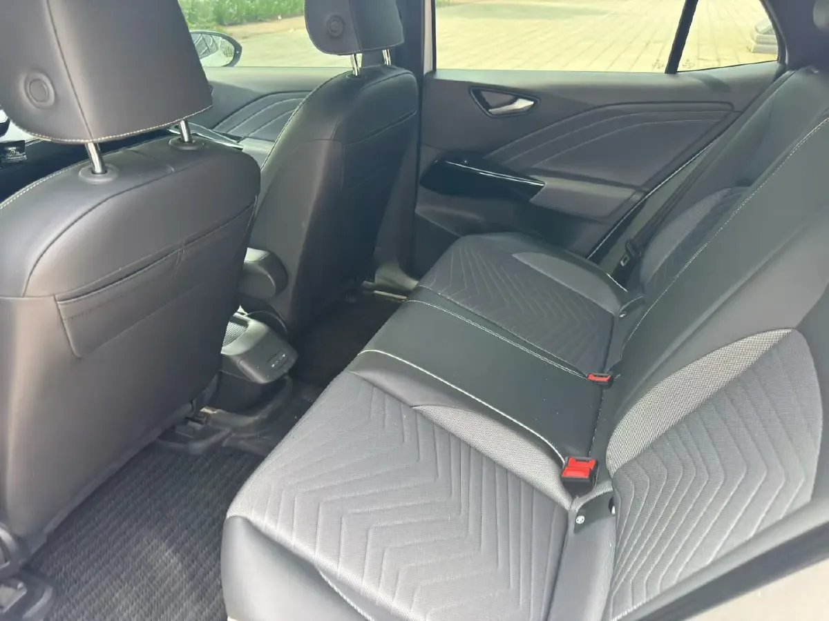 2024 Volkswagen ID.3 BEV 52.8KWH,autocango,china used car exporter,china ev exporter,chinese used car exporter,chinese used ev exporter