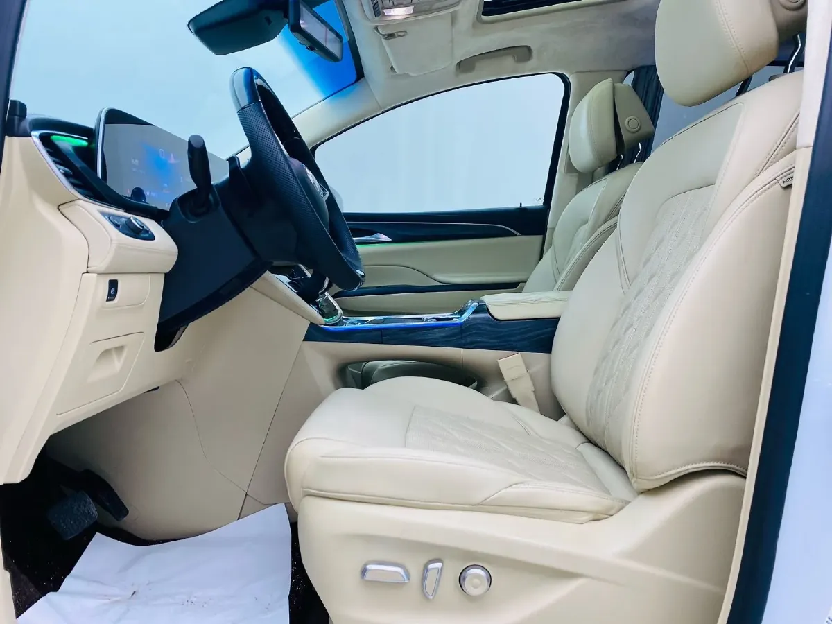 2023 Buick GL8 2.0T 237HP L4 9AT,autocango,china used car exporter,china ev exporter,chinese used car exporter,chinese used ev exporter