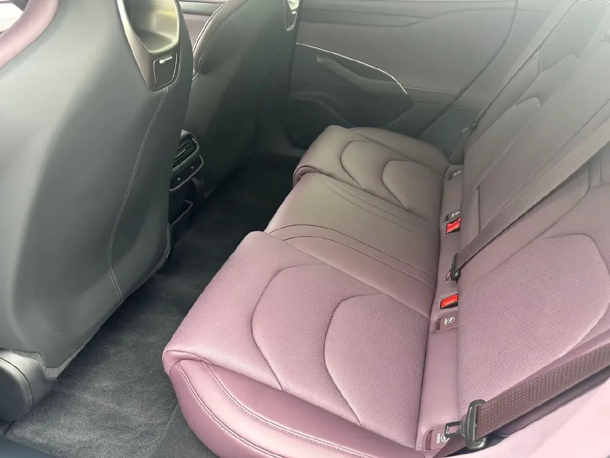 2024 MI SU7 BEV 73.6KWH,autocango,china used car exporter,china ev exporter,chinese used car exporter,chinese used ev exporter