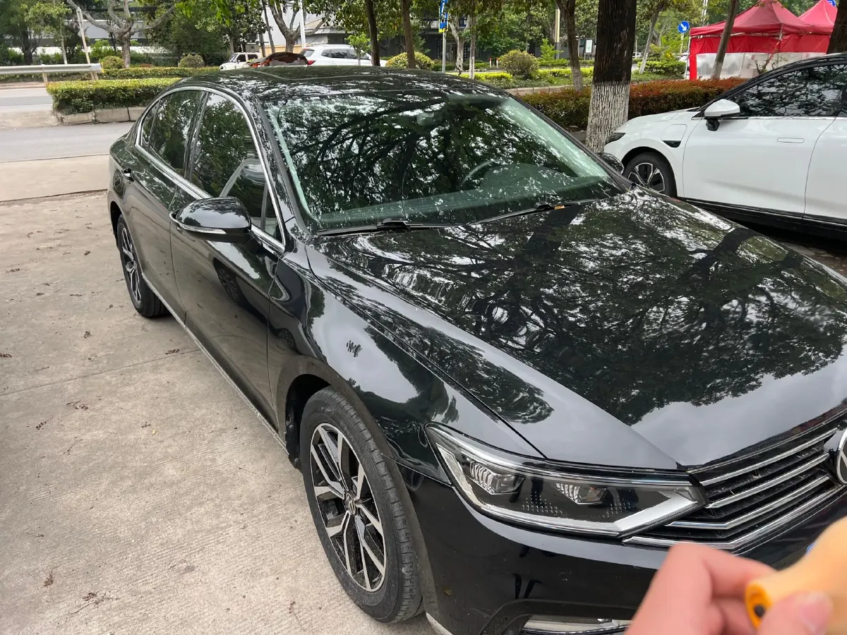 2020 Volkswagen Magotan 2.0T 186HP L4 7DCT,autocango,china used car exporter,china ev exporter,chinese used car exporter,chinese used ev exporter