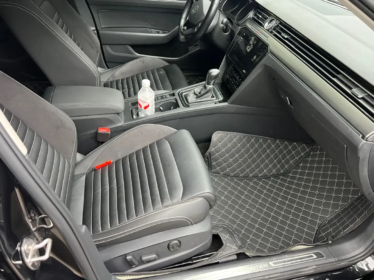 2020 Volkswagen Magotan 2.0T 186HP L4 7DCT,autocango,china used car exporter,china ev exporter,chinese used car exporter,chinese used ev exporter