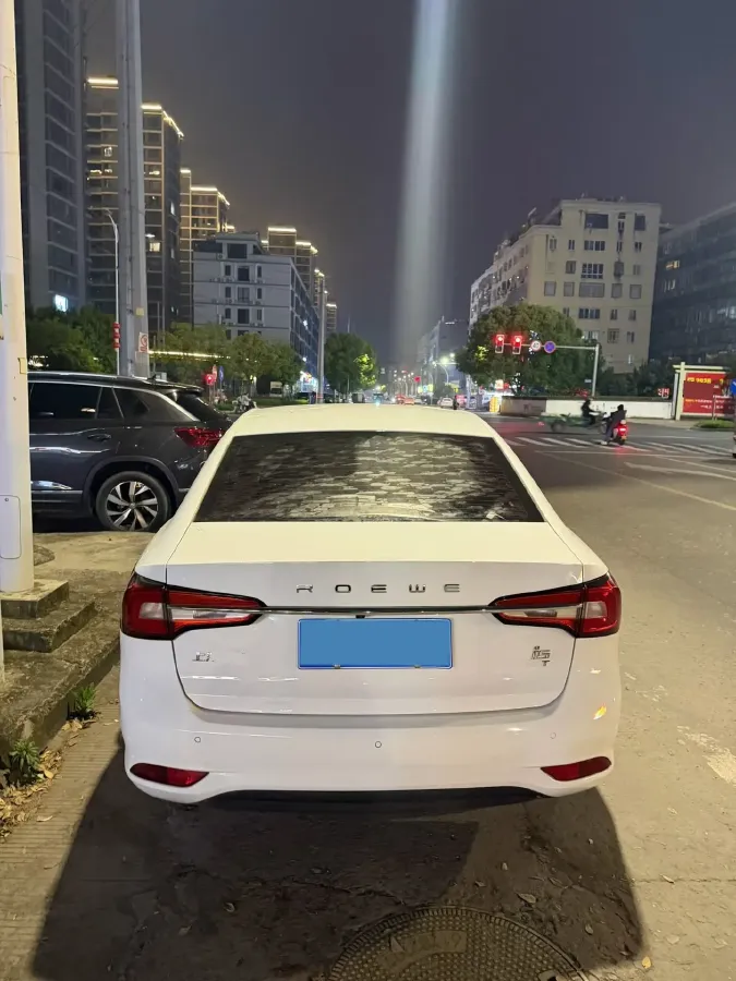 2020 Roewe i5 1.5L 120HP L4 CVT,autocango,china used car exporter,china ev exporter,chinese used car exporter,chinese used ev exporter