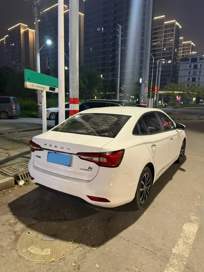 2020 Roewe i5 1.5L 120HP L4 CVT,autocango,china used car exporter,china ev exporter,chinese used car exporter,chinese used ev exporter