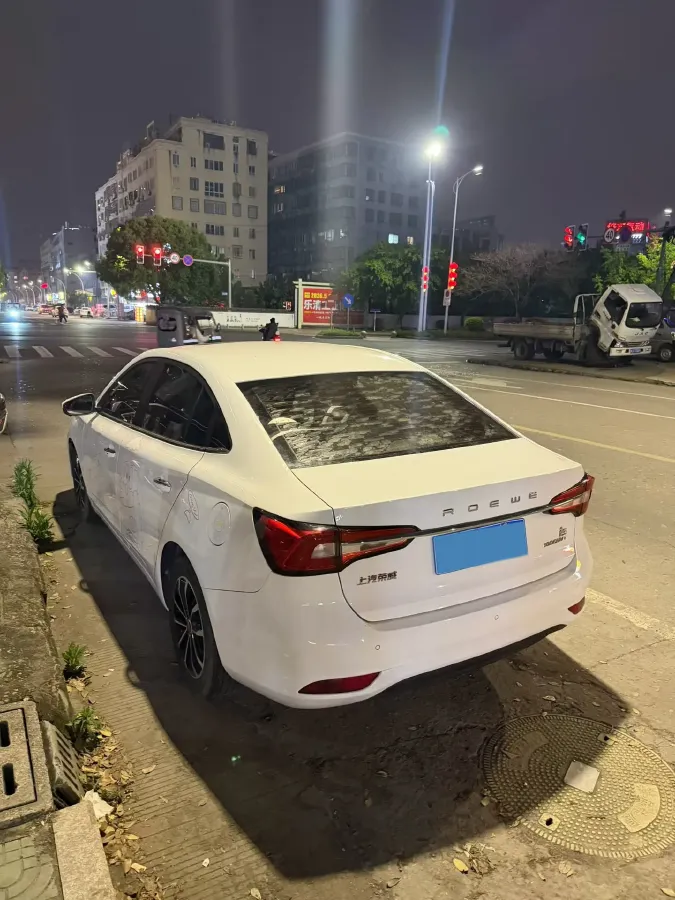 2020 Roewe i5 1.5L 120HP L4 CVT,autocango,china used car exporter,china ev exporter,chinese used car exporter,chinese used ev exporter