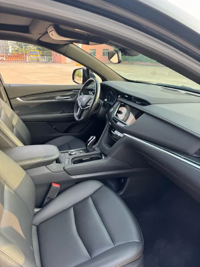 2022 Cadillac XT5 2.0T 237HP L4 9AT,autocango,china used car exporter,china ev exporter,chinese used car exporter,chinese used ev exporter