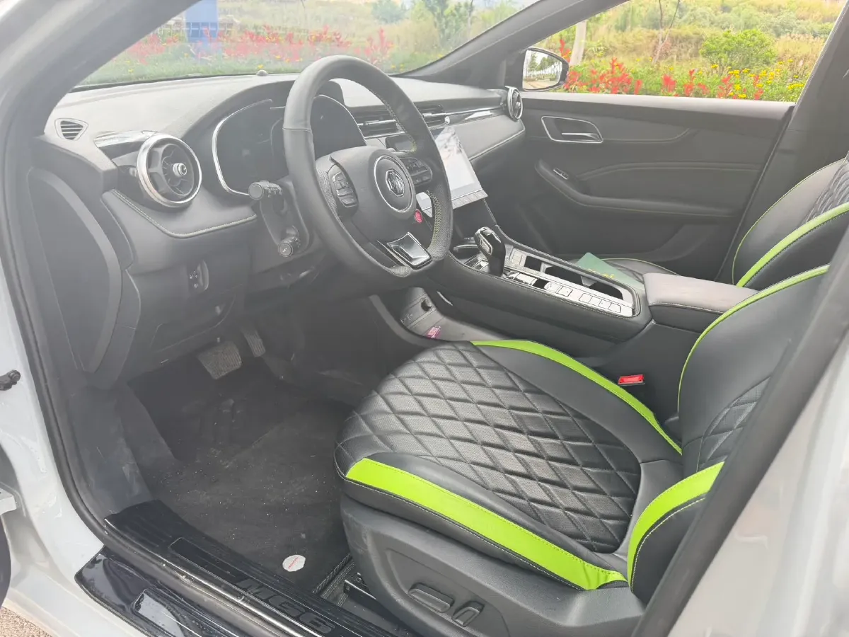 2025 MG MG6 1.5T 181HP L4 7DCT,autocango,china used car exporter,china ev exporter,chinese used car exporter,chinese used ev exporter