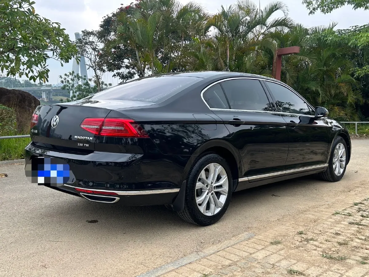 2017 Volkswagen Magotan 1.8T 180HP L4 7DCT,autocango,china used car exporter,china ev exporter,chinese used car exporter,chinese used ev exporter