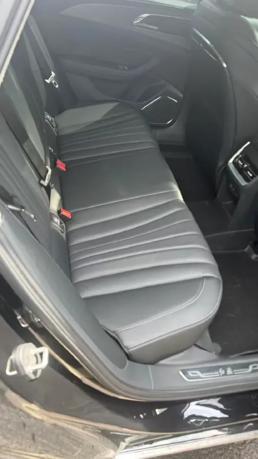 2024 HongQi H5 2.0T 224HP L4 8AT,autocango,china used car exporter,china ev exporter,chinese used car exporter,chinese used ev exporter