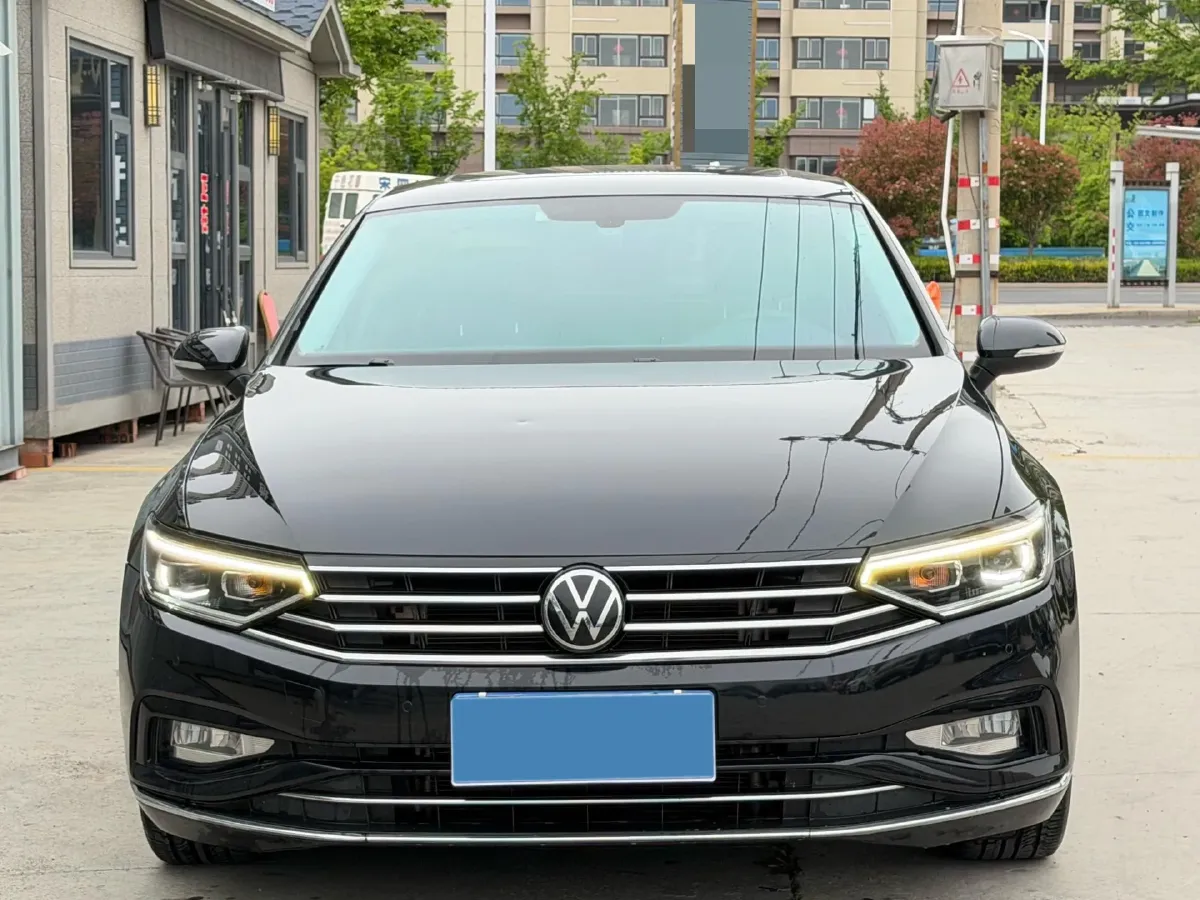 2020 Volkswagen Magotan 2.0T 186HP L4 7DCT,autocango,china used car exporter,china ev exporter,chinese used car exporter,chinese used ev exporter