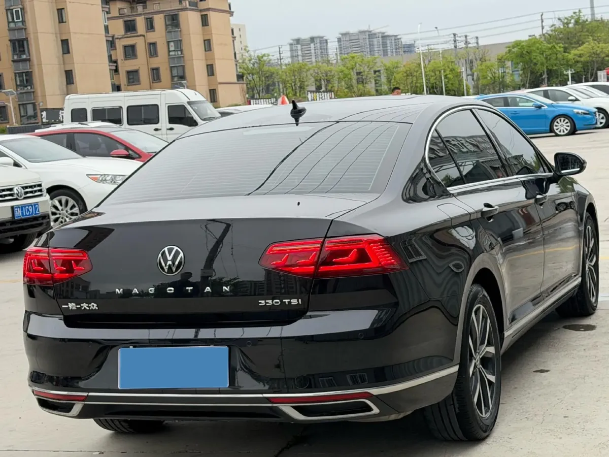 2020 Volkswagen Magotan 2.0T 186HP L4 7DCT,autocango,china used car exporter,china ev exporter,chinese used car exporter,chinese used ev exporter