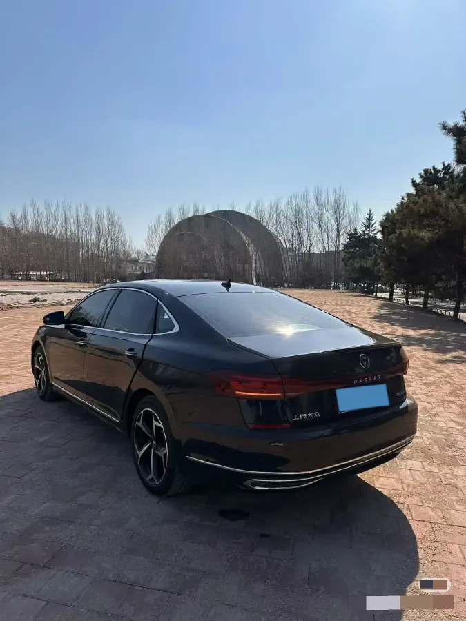 2025 Volkswagen Passat 2.0T 220HP L4 7DCT,autocango,china used car exporter,china ev exporter,chinese used car exporter,chinese used ev exporter