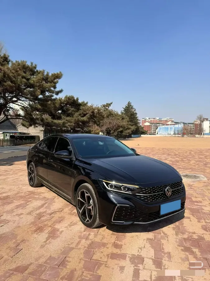 2025 Volkswagen Passat 2.0T 220HP L4 7DCT,autocango,china used car exporter,china ev exporter,chinese used car exporter,chinese used ev exporter