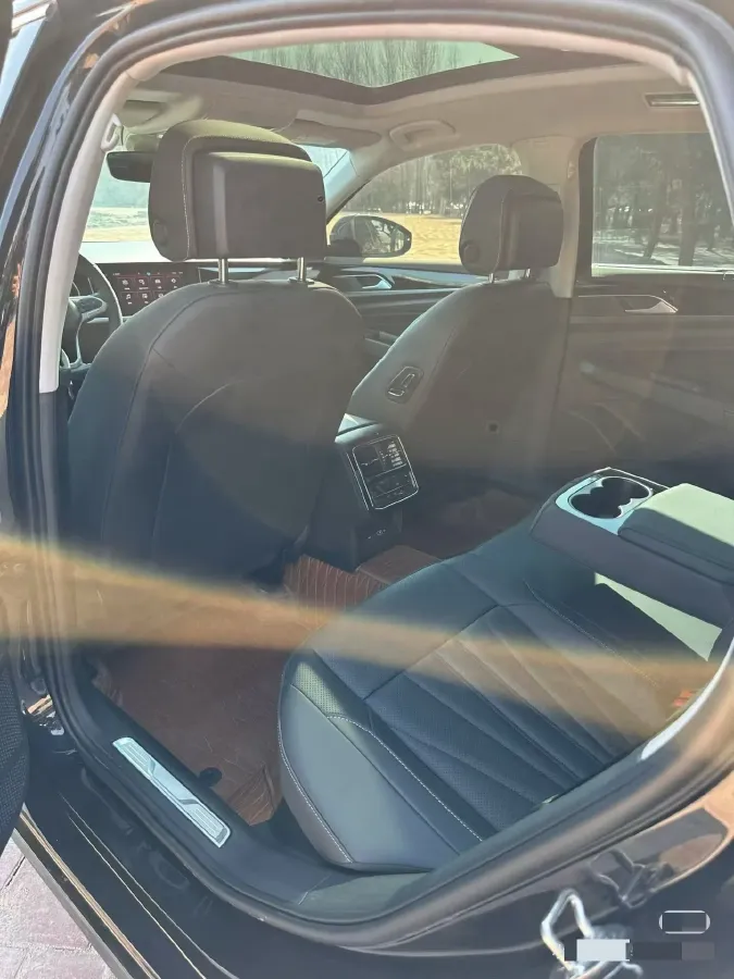 2025 Volkswagen Passat 2.0T 220HP L4 7DCT,autocango,china used car exporter,china ev exporter,chinese used car exporter,chinese used ev exporter