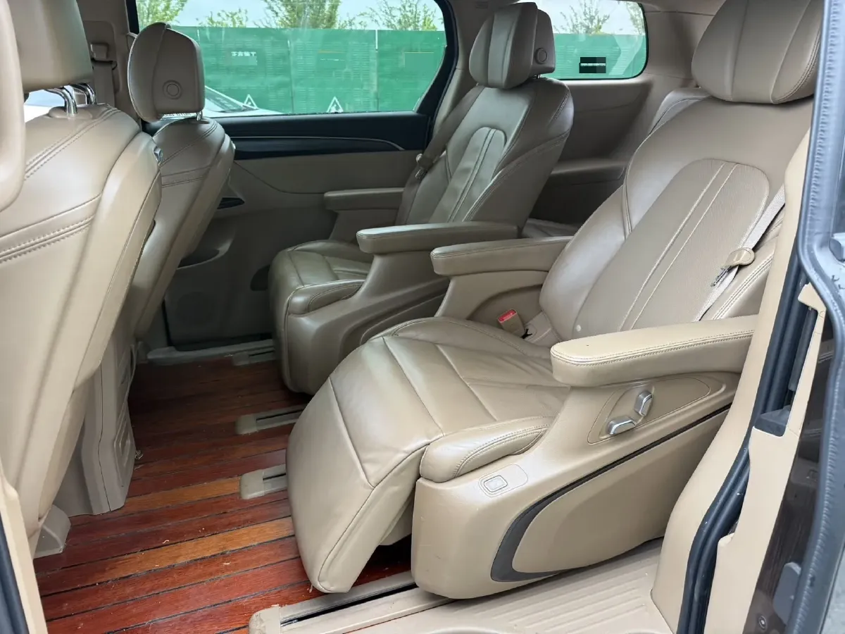 2020 Buick GL8 2.0T 237HP L4 9AT,autocango,china used car exporter,china ev exporter,chinese used car exporter,chinese used ev exporter