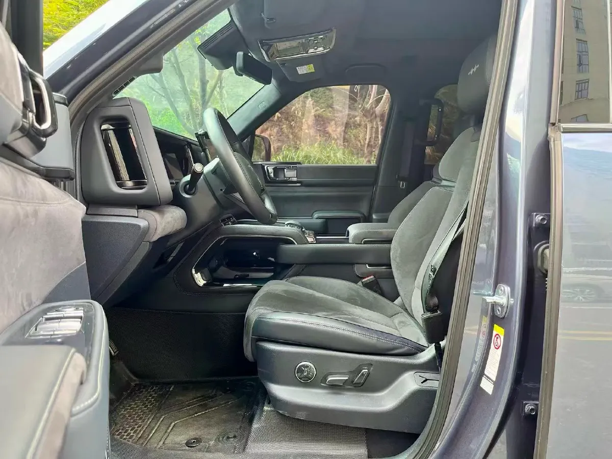 2023 FangChengBao Bao 5 1.5T 194HP L4 E-CVT PHEV 31.8KWH,autocango,china used car exporter,china ev exporter,chinese used car exporter,chinese used ev exporter