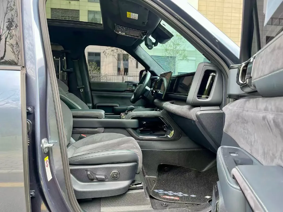 2023 FangChengBao Bao 5 1.5T 194HP L4 E-CVT PHEV 31.8KWH,autocango,china used car exporter,china ev exporter,chinese used car exporter,chinese used ev exporter