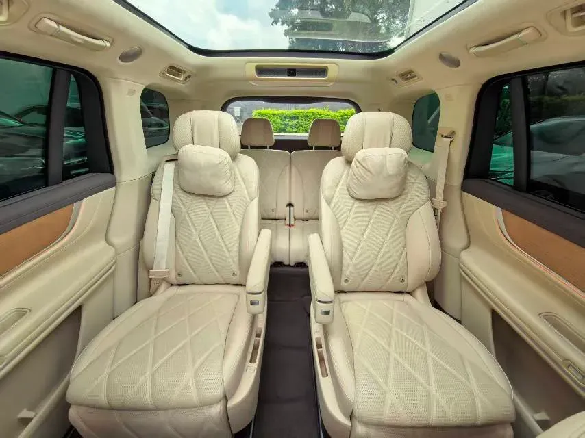 2025 AITO AITO M9 REEV 160HP REEV 52KWH,autocango,china used car exporter,china ev exporter,chinese used car exporter,chinese used ev exporter