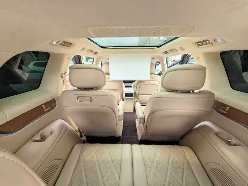 2025 AITO AITO M9 REEV 160HP REEV 52KWH,autocango,china used car exporter,china ev exporter,chinese used car exporter,chinese used ev exporter