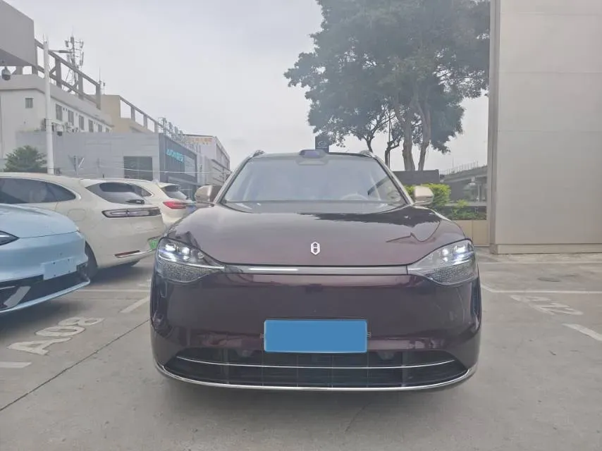 2025 AITO AITO M9 REEV 160HP REEV 52KWH,autocango,china used car exporter,china ev exporter,chinese used car exporter,chinese used ev exporter