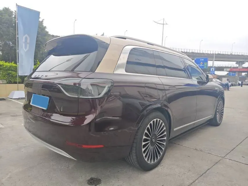 2025 AITO AITO M9 REEV 160HP REEV 52KWH,autocango,china used car exporter,china ev exporter,chinese used car exporter,chinese used ev exporter