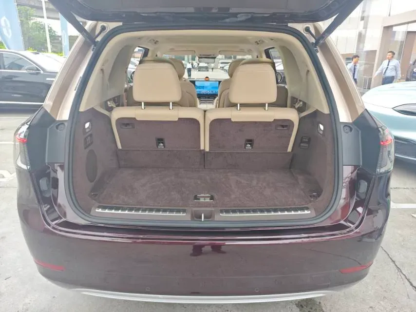 2025 AITO AITO M9 REEV 160HP REEV 52KWH,autocango,china used car exporter,china ev exporter,chinese used car exporter,chinese used ev exporter