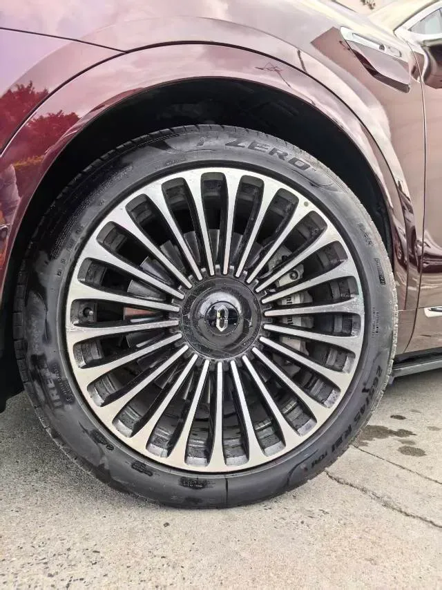 2025 AITO AITO M9 REEV 160HP REEV 52KWH,autocango,china used car exporter,china ev exporter,chinese used car exporter,chinese used ev exporter