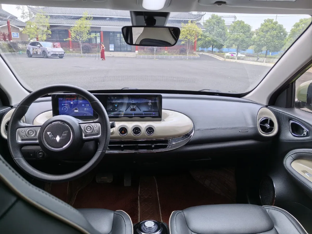 2023 WuLing BinGuo BEV 31.9KWH,autocango,china used car exporter,china ev exporter,chinese used car exporter,chinese used ev exporter