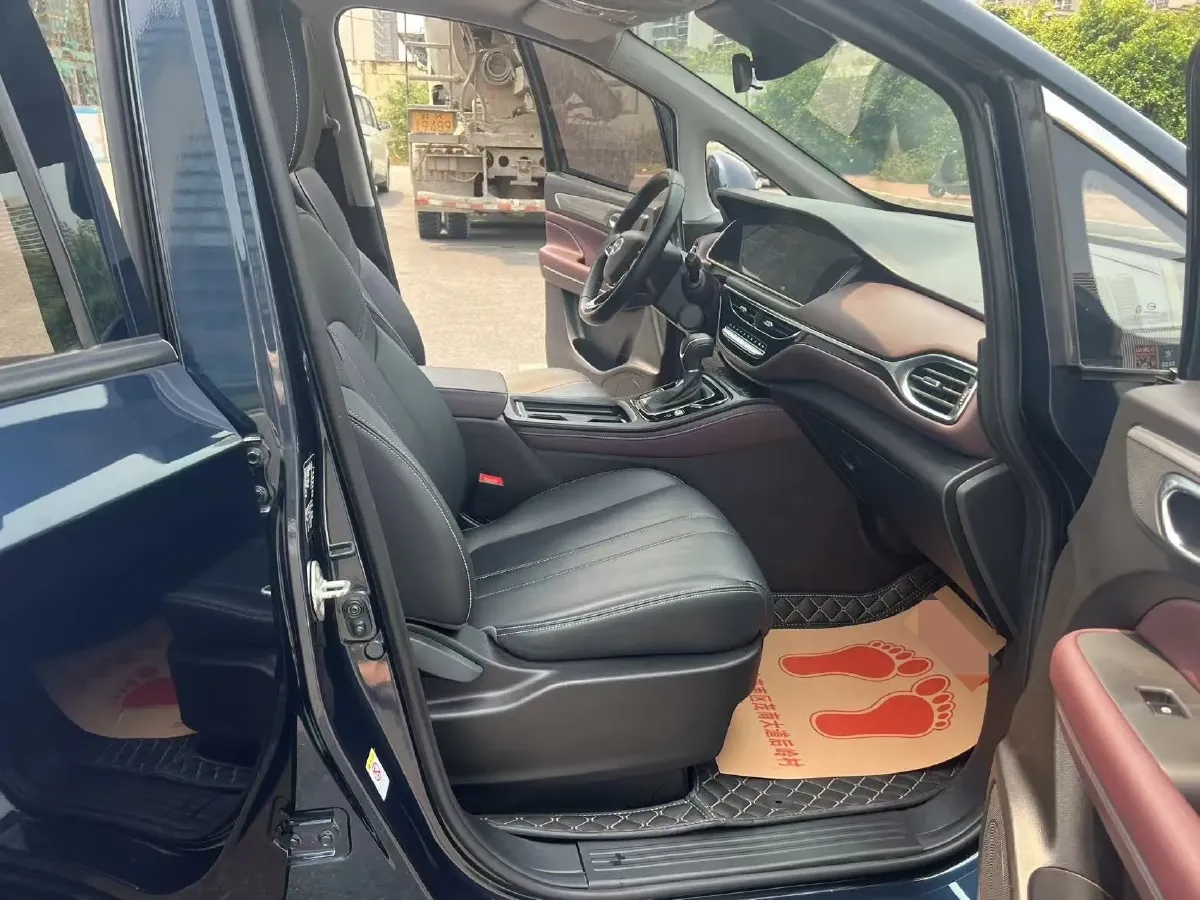 2021 GAC Trumpchi M6 1.5T 169HP L4 7DCT,autocango,china used car exporter,china ev exporter,chinese used car exporter,chinese used ev exporter