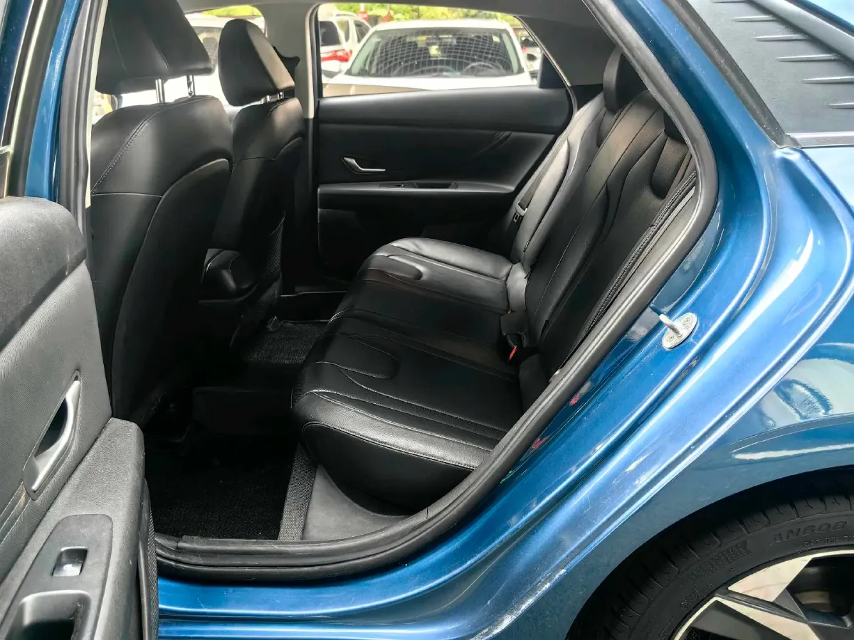 2021 Hyundai Elantra 1.5L 115HP L4 CVT,autocango,china used car exporter,china ev exporter,chinese used car exporter,chinese used ev exporter