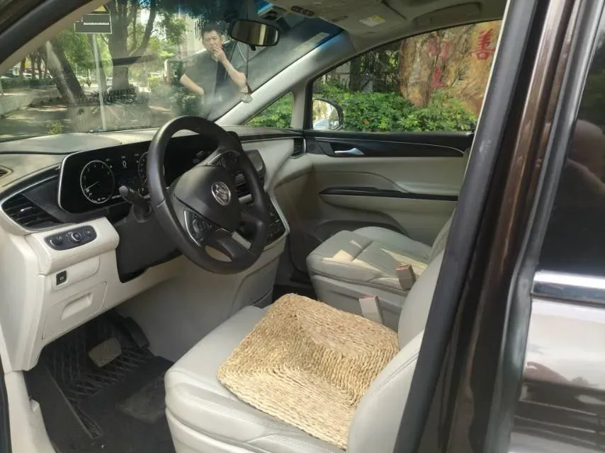 2021 Buick GL8 2.0T 237HP L4 9AT,autocango,china used car exporter,china ev exporter,chinese used car exporter,chinese used ev exporter