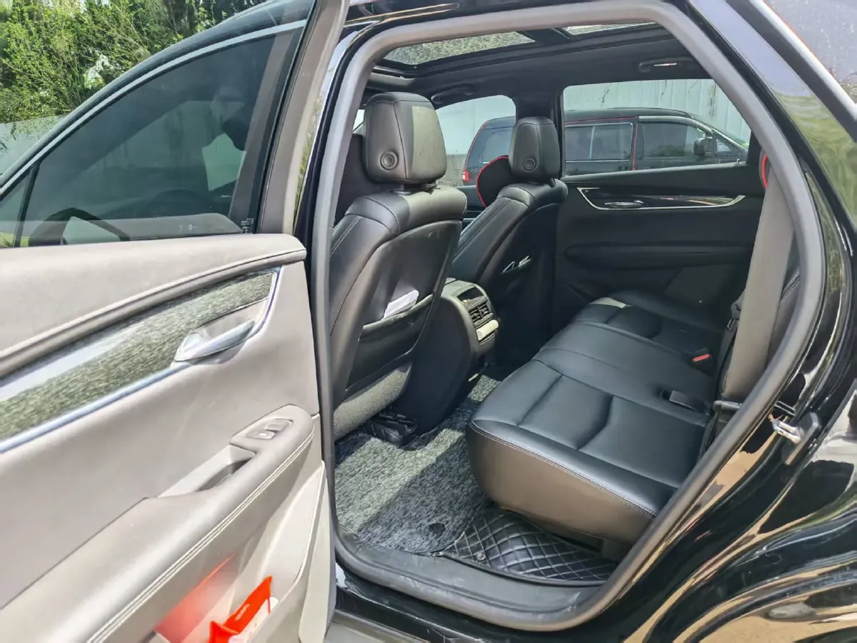 2021 Cadillac XT5 2.0T 237HP L4 9AT,autocango,china used car exporter,china ev exporter,chinese used car exporter,chinese used ev exporter